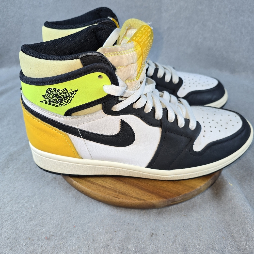 Size 8 - Air Jordan 1 High ‘Volt Gold’ - WORN WITH no BOX Shoe,snrakers - Picture 8 of 16